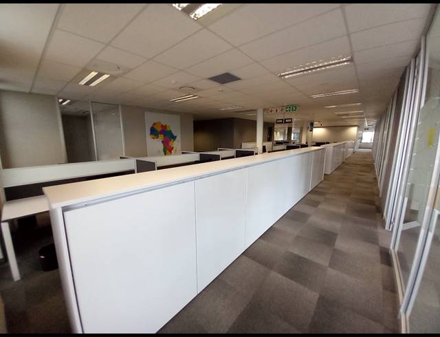 2,248M² OFFICE TO LET IN BRYANSTON